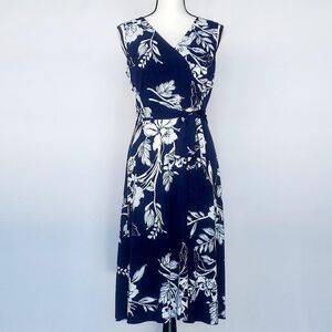Sandra Darren Women's Navy and White Flower Dress with Tie Belt Size Small